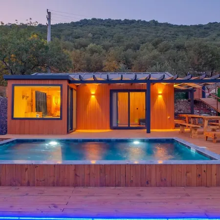Tiny Levissi 2 Hotel